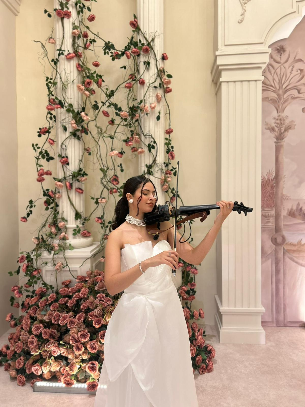 Maria Alejandra - Professional Violinist in Doha